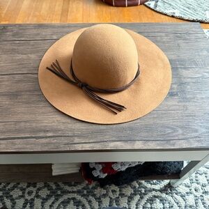 Stylish Tan Wide-Brim Hat